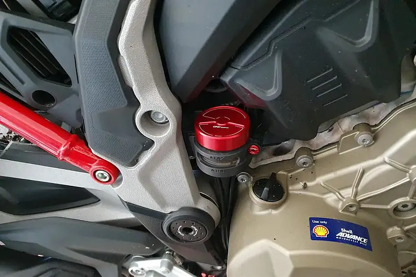 Vite fascetta serbatoio fluido freno posteriore CNC Racing per Ducati Multistrada V4 RS 2024