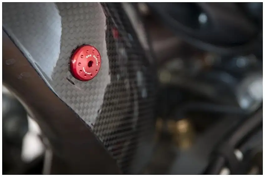 Vite paracalore scarico CNC Racing per Ducati 1199 Panigale S 12-14